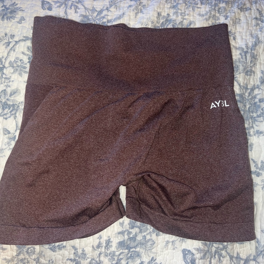AYBL brown shorts size large